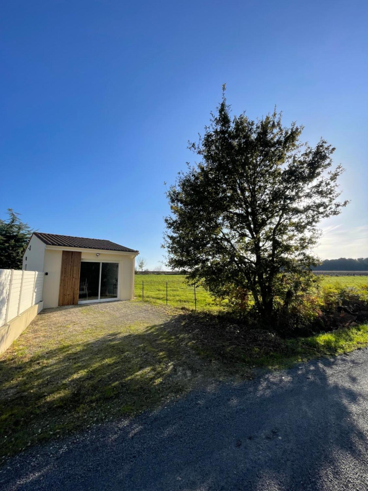 Villa Maison Avec Grand Espace En Hauteur Saint-Georges-des-Côteaux Exterior foto