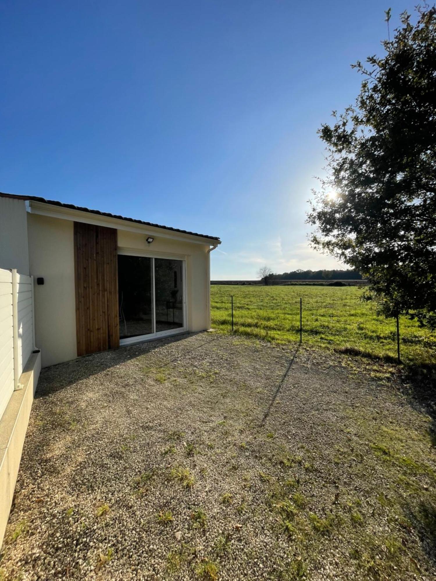 Villa Maison Avec Grand Espace En Hauteur Saint-Georges-des-Côteaux Exterior foto