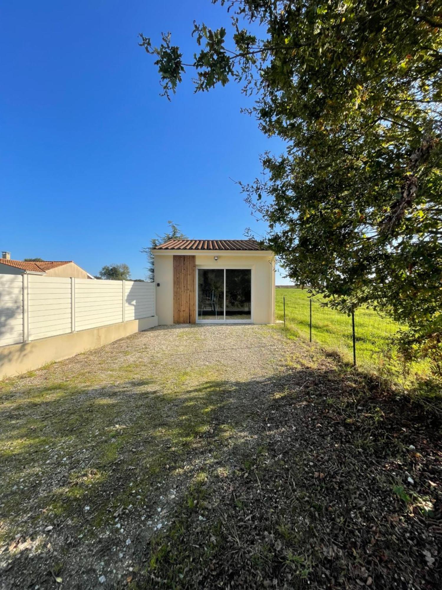 Villa Maison Avec Grand Espace En Hauteur Saint-Georges-des-Côteaux Exterior foto